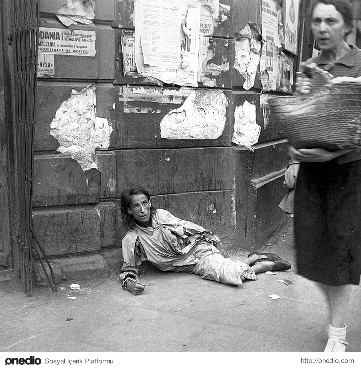 Umutsuzluk; Varşova'da açlıktan ölmek üzere olan bir kadın.